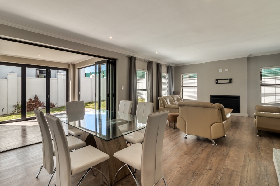 3 Bedroom Property for Sale in D’Stellen Estate Western Cape